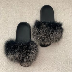 Furry slippers black and grey sz 5.5 - 6.5